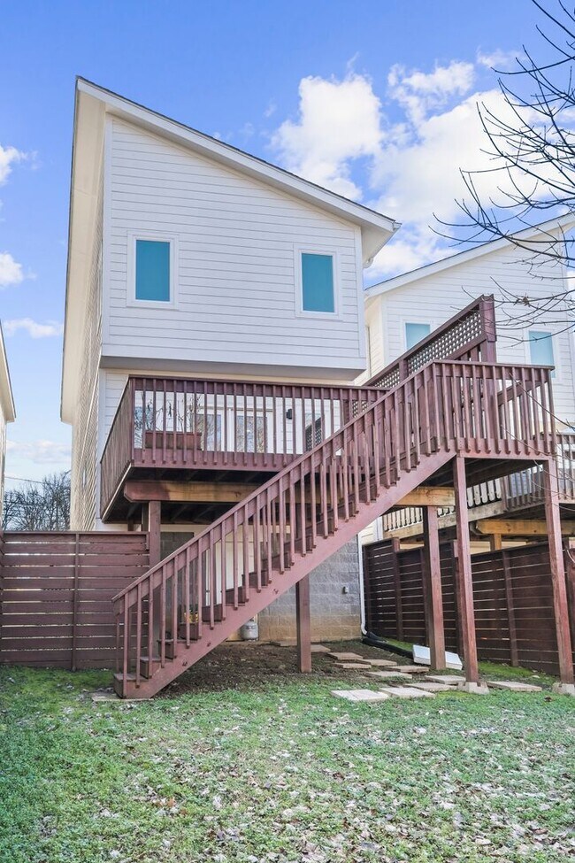 Building Photo - Modern 3 bedroom Home in East Nashville Close to the Most Popular Places in Nashville!