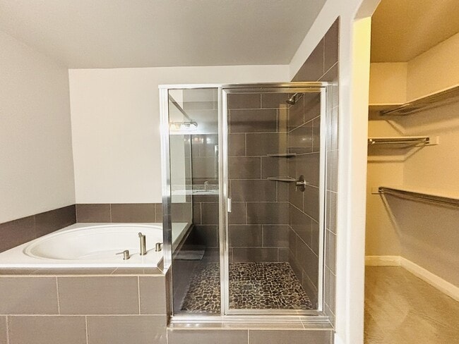 Building Photo - 11528 4055 W