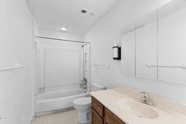 Building Photo - 10331 Shelbyville Rd