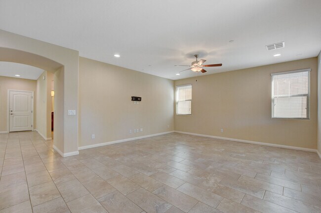 Building Photo - 2919 Caxton Grove Dr
