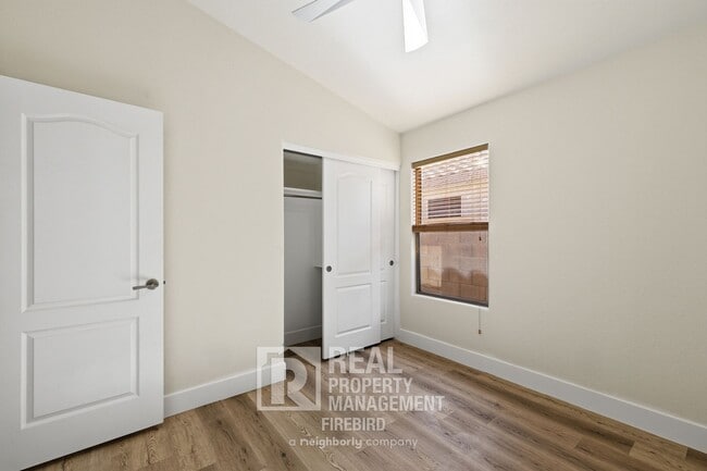 Building Photo - 2420 W Blue Sky Dr