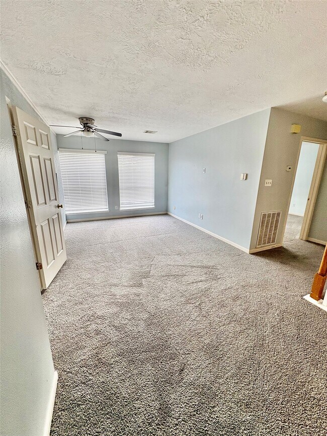 Building Photo - 6206 Paddle Wheel Dr