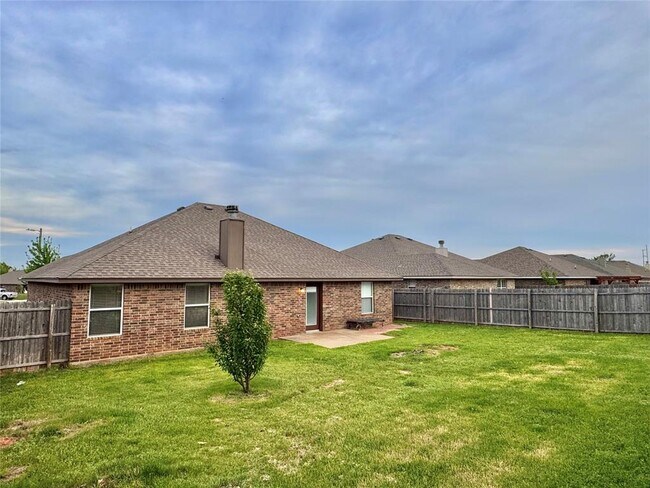 Building Photo - 8121 Hillers Rd