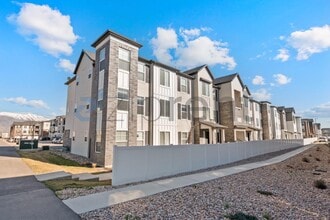 Building Photo - 1997 N 3410 W