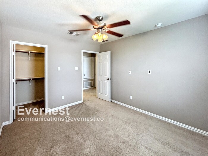 Building Photo - 16005 Hampton Bliss Trce