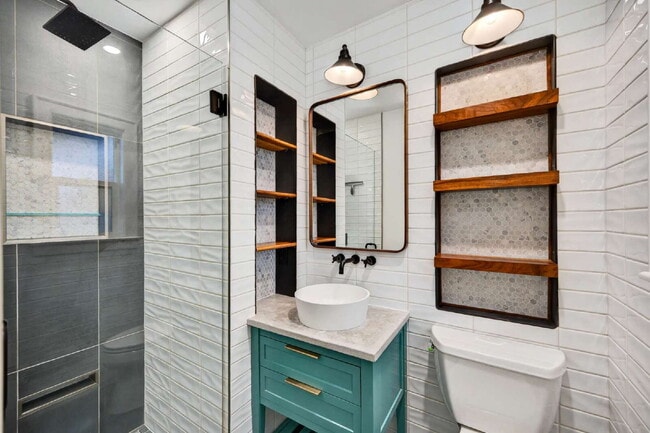 Building Photo - Not your average Davis rental.