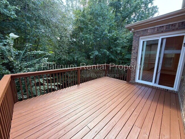Building Photo - 8015 Wakehurst Pl