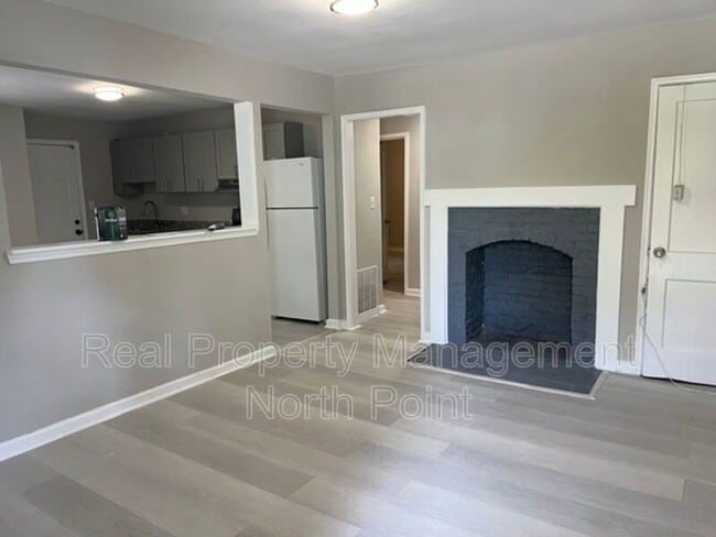 Building Photo - 456 Birney St NE