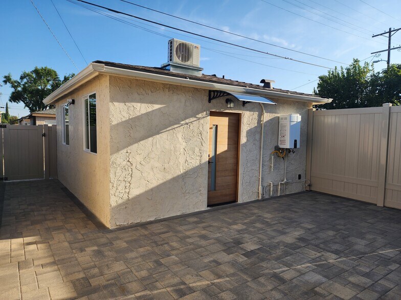 Building Photo - 14810 Covello St
