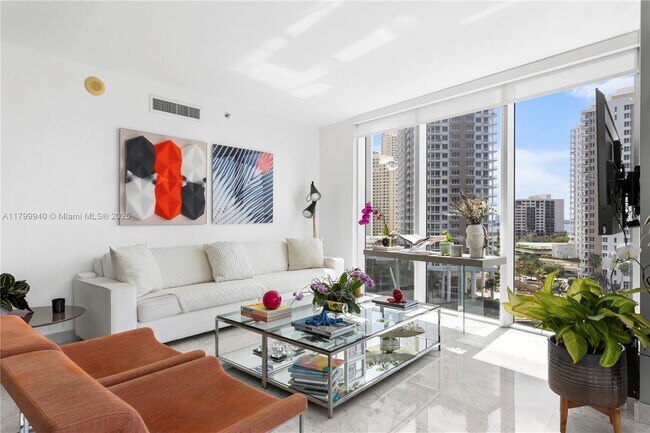 Building Photo - 495 Brickell Ave