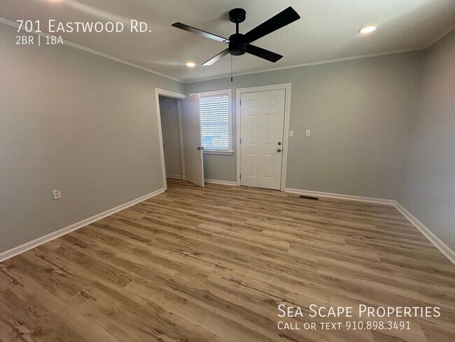 Building Photo - 701 Eastwood Rd