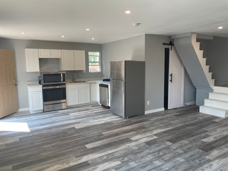 New Kitchen - 2621 Wood Ave