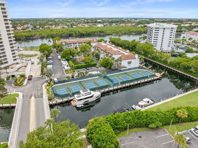 Building Photo - 4301 N Ocean Blvd