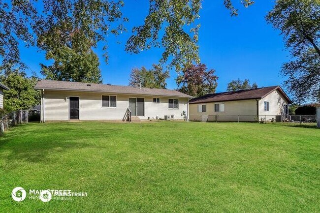 Building Photo - 2624 LINDSAY LN, FLORISSANT, MO 63031