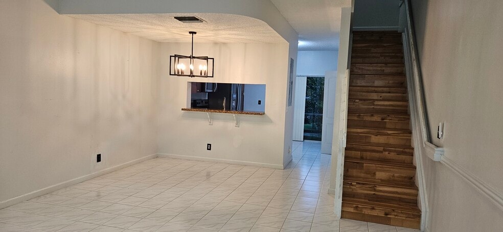 Building Photo - 9934 NW 56th Pl
