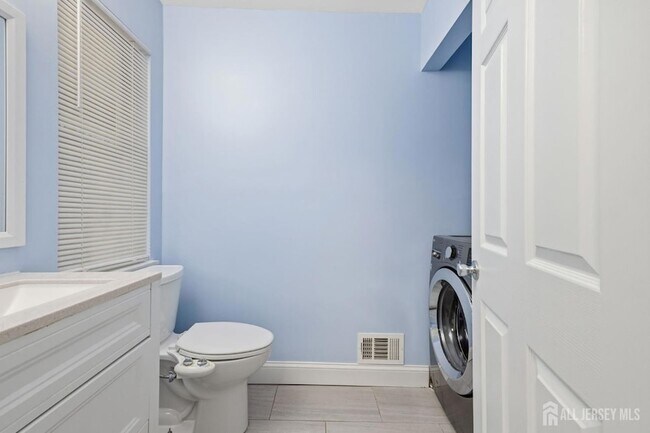 Building Photo - 1609 Mulberry Ct