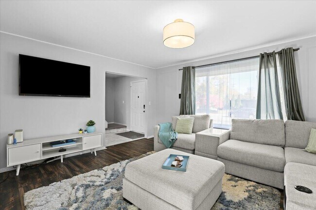 Building Photo - 29945 Everett St