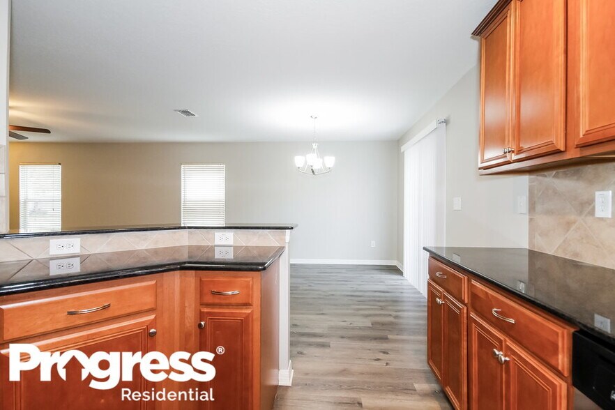 Building Photo - 9540 Simeon Dr