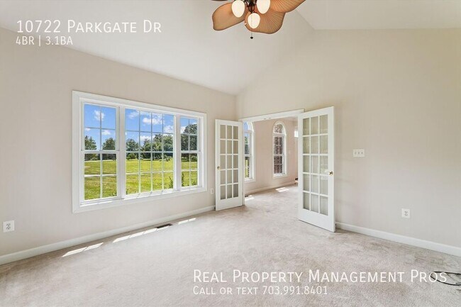 Building Photo - 10722 Parkgate Dr