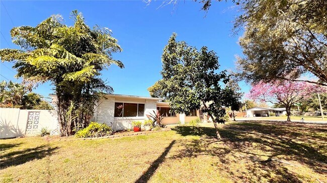 Building Photo - 1516 Dove Dr
