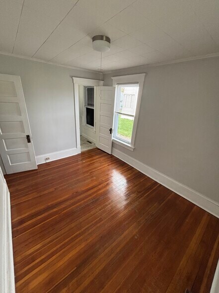 Building Photo - 87 Highland Ave