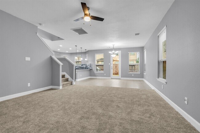 Building Photo - 2707 Volute