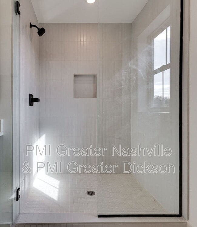 Building Photo - 539 Midnight Way