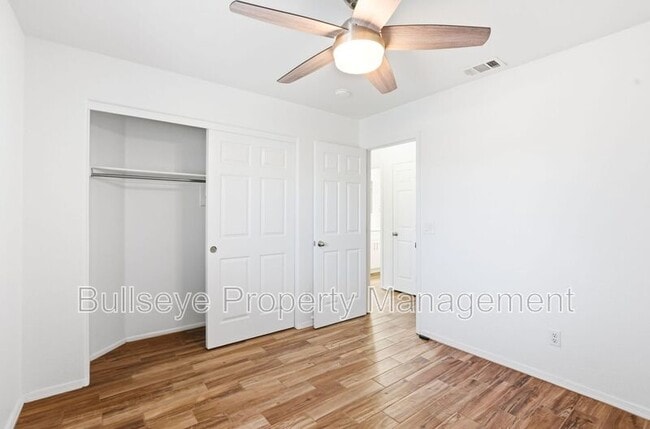 Building Photo - 3001 W Matthew Dr