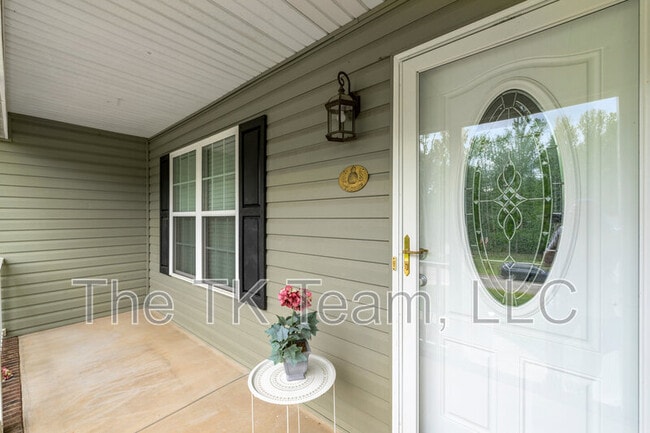 Building Photo - 155 Rose Brier Lane.