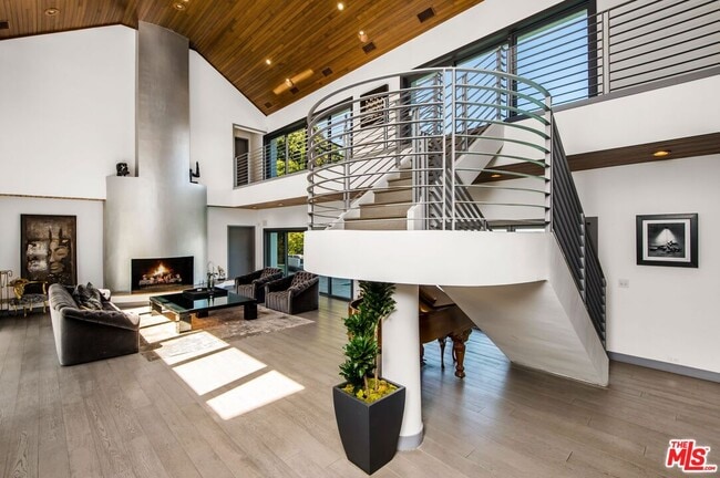 Building Photo - 11955 Pinnacle Pl