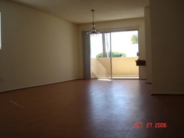 Building Photo - 918 3rd St