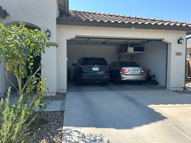 Building Photo - 2357 E Citadel Dr