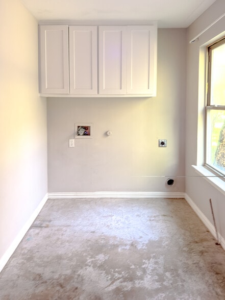 Laundry room - 100 Morgan Meadows Dr