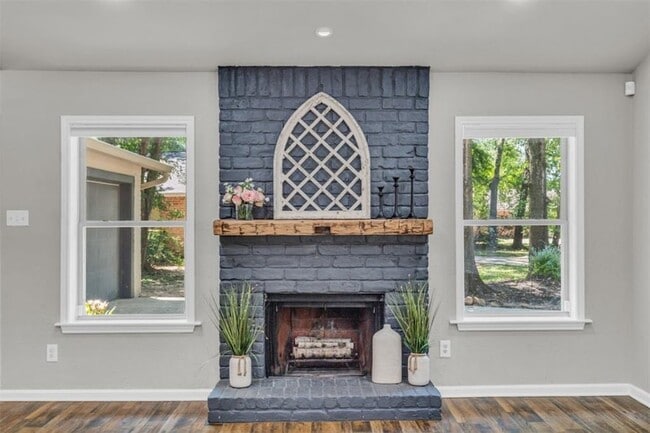 Building Photo - 25 Hornbill Ct