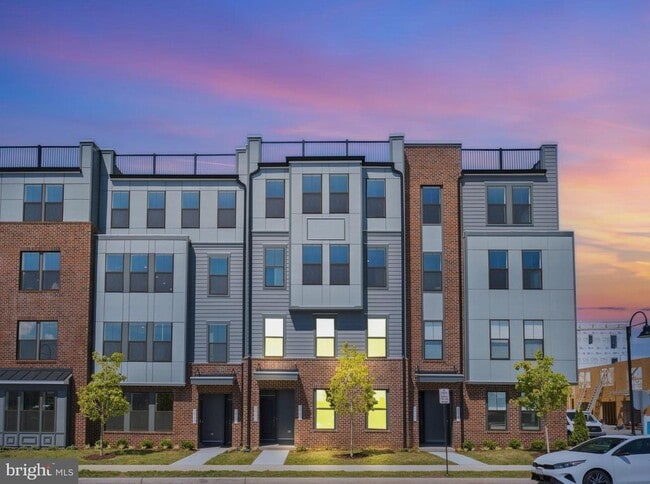 Building Photo - 20151 Northpark Dr