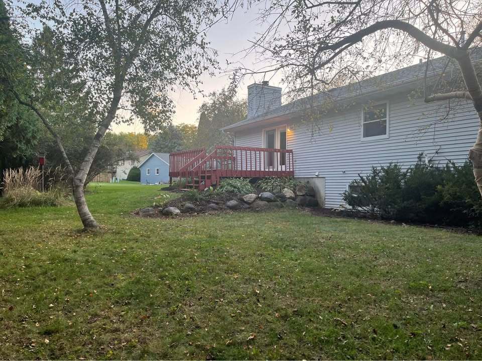 Building Photo - 1037 Fountain Dr