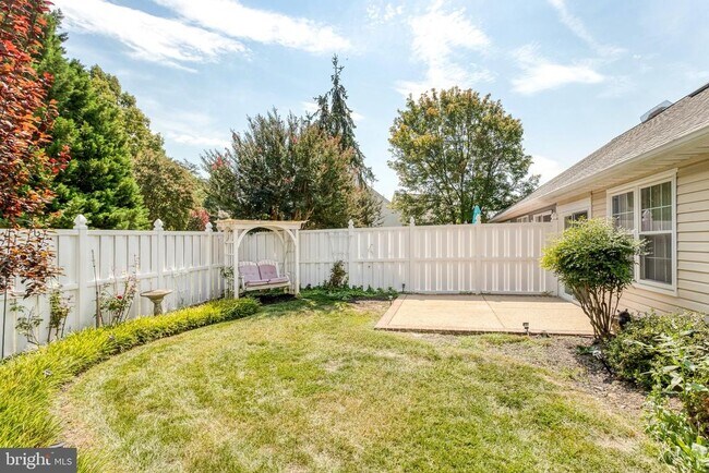 Building Photo - 11333 Savannah Dr