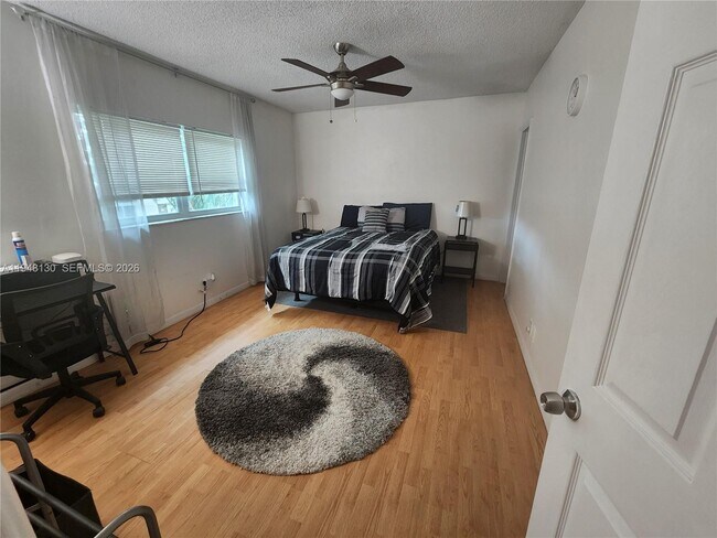 Building Photo - 7600 NW 5th Ct