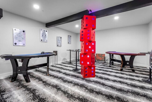 Building Photo - 156 Camellia St