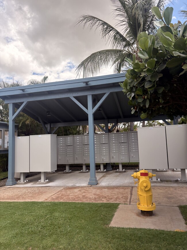 Building Photo - 40 Halili Ln