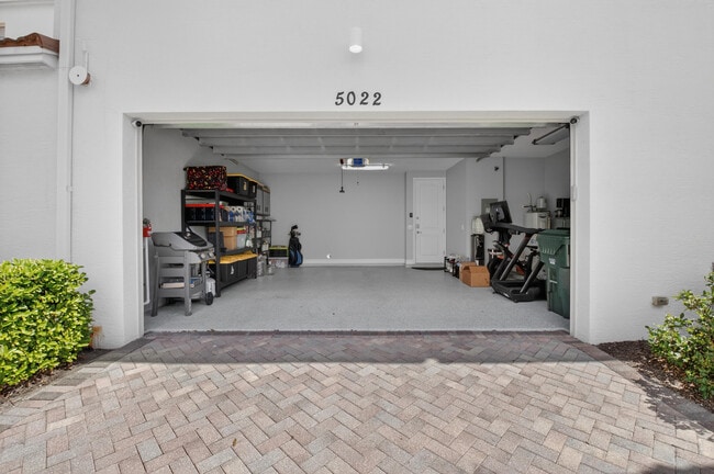 Building Photo - 5022 NW 16th Way