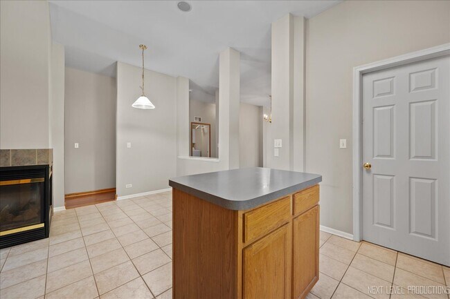 Building Photo - 2402 Wilton Ln