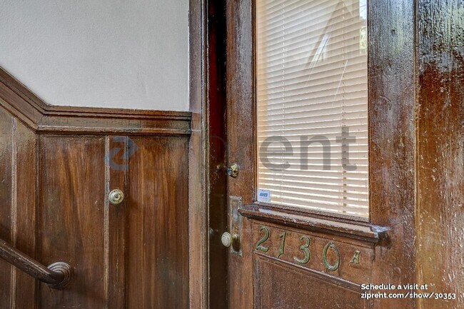 Building Photo - 2130 Jones St