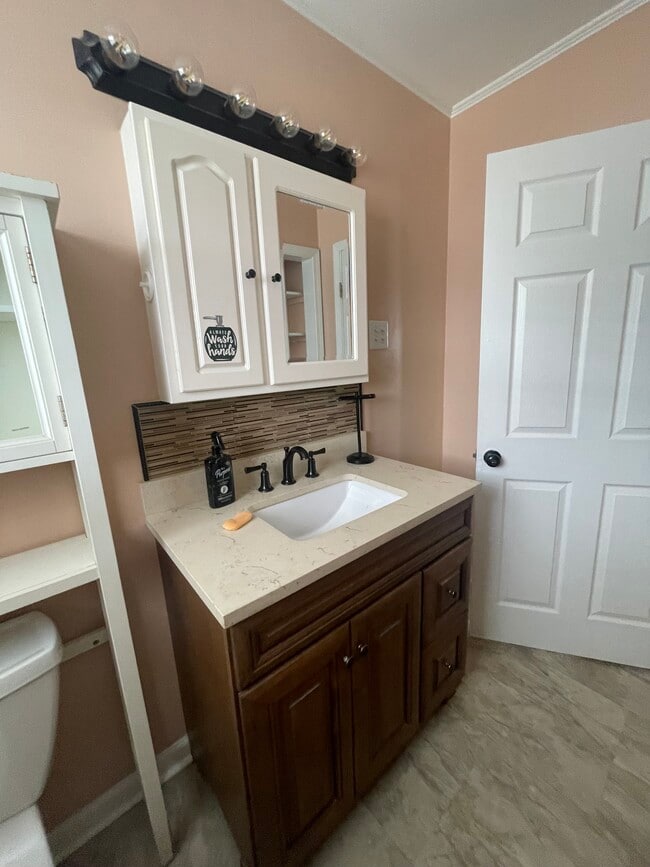 Building Photo - 114 N 11th St