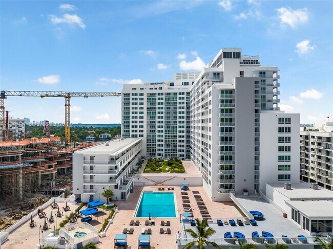 Building Photo - 5401 Collins Ave