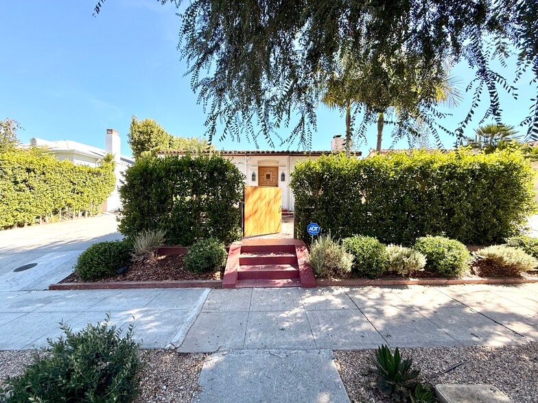 Building Photo - 6275 Commodore Sloat Dr