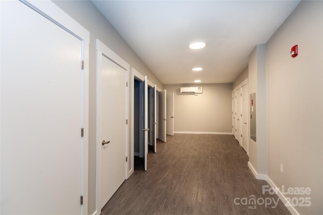 Building Photo - 3630 N Davidson St