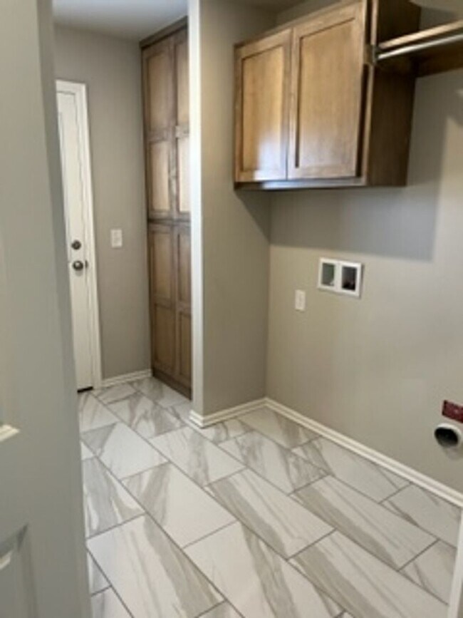 Building Photo - 1st Month Free!