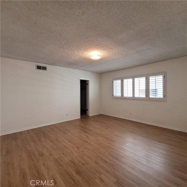 Building Photo - 303 S Kenneth Rd