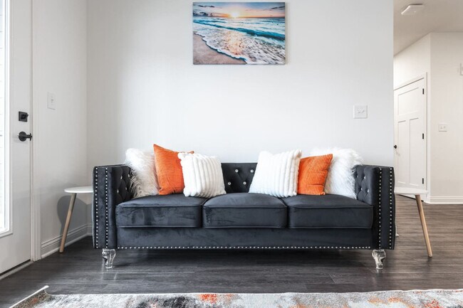 Building Photo - 5821 Elevated Way